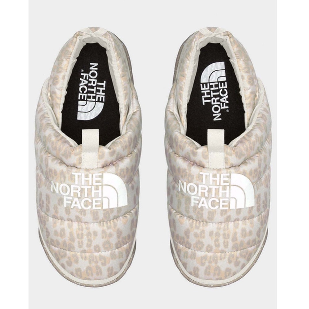The North Face Women’s Nuptse Mule slipper Silver grey leopard print/silver city